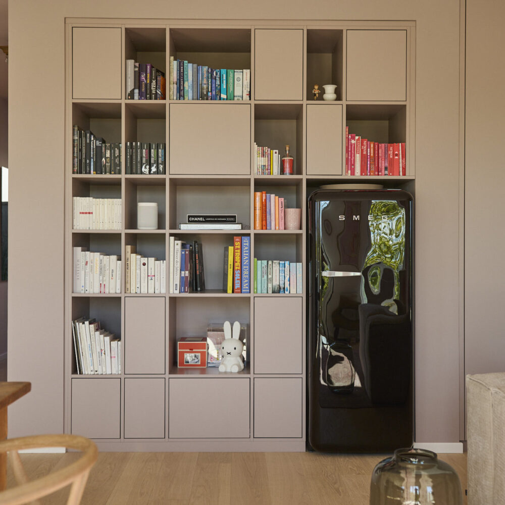 Einbauschrank für Wohnen und Arbeiten